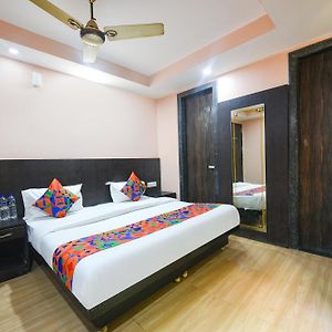 Fabhotel Moon Light Near Yashobhoomi Convention Centre
